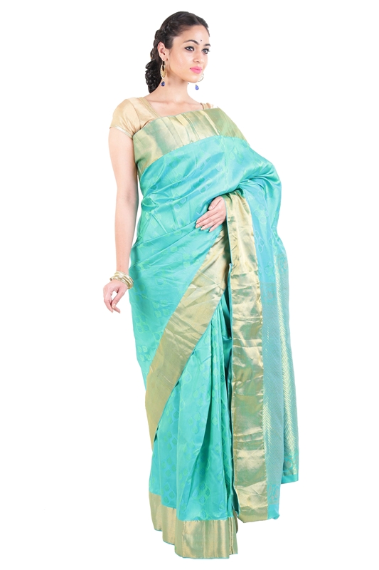 Picture of Ocean Blue Bridal Silk Shari Finely Designed with Wavy Motives